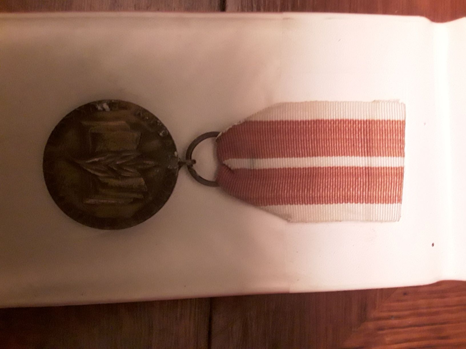 Medal kolekcjonerski  K E N  PRL