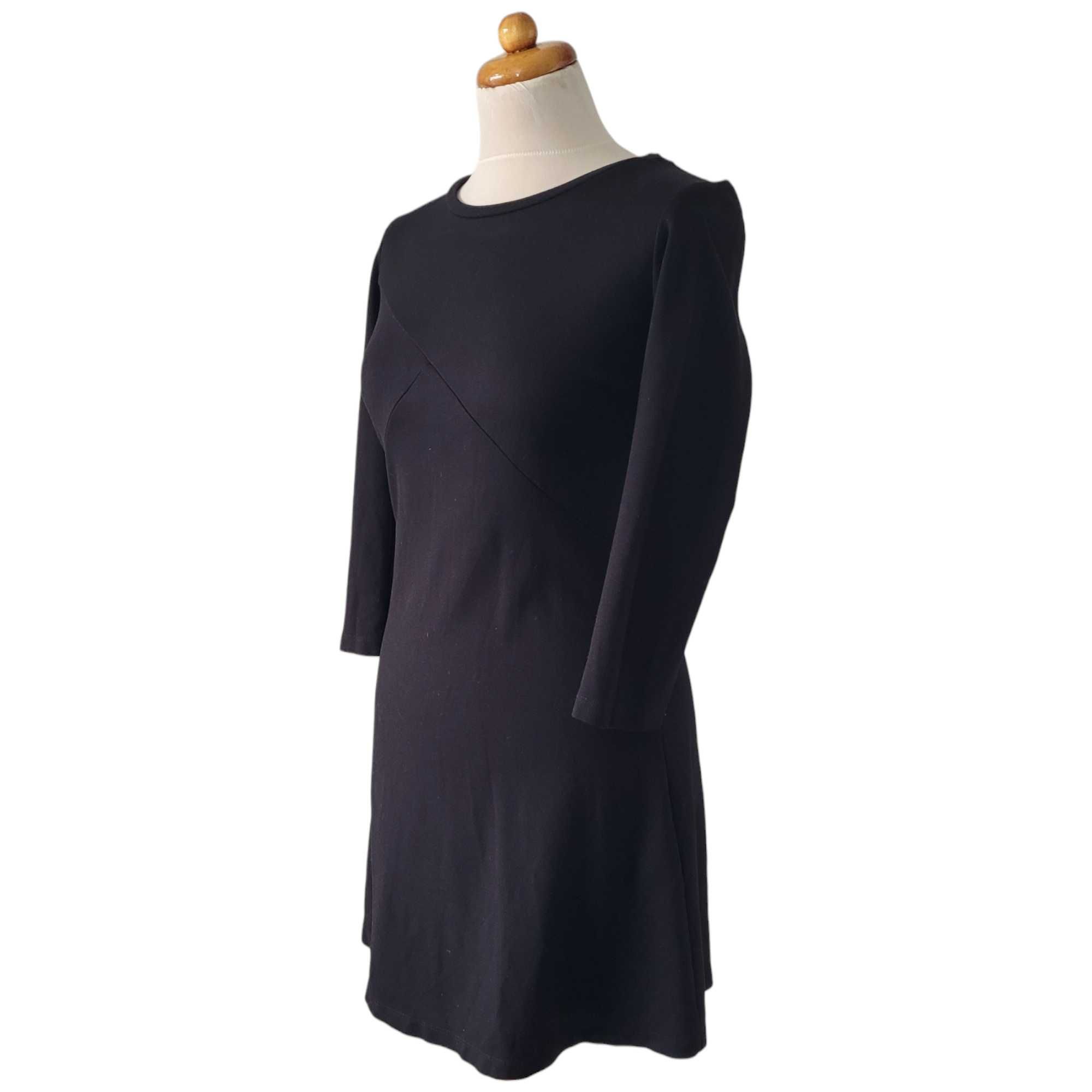 Czarna minimalistyczna rozkloszowana sukienka rękaw 3/4 L Cropp casual