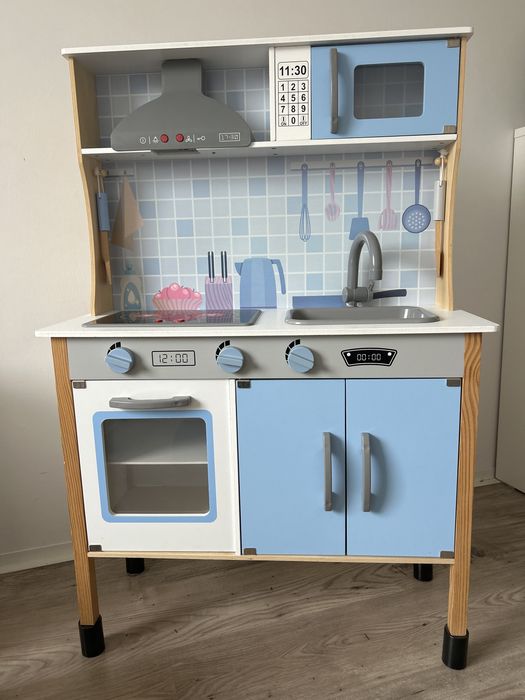 Kuchnia drewniana dla dzieci jak nowa