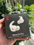 Słuchawki bezprzewodowe dokanałowe Beats Fit Pro białe TOMI-TECH