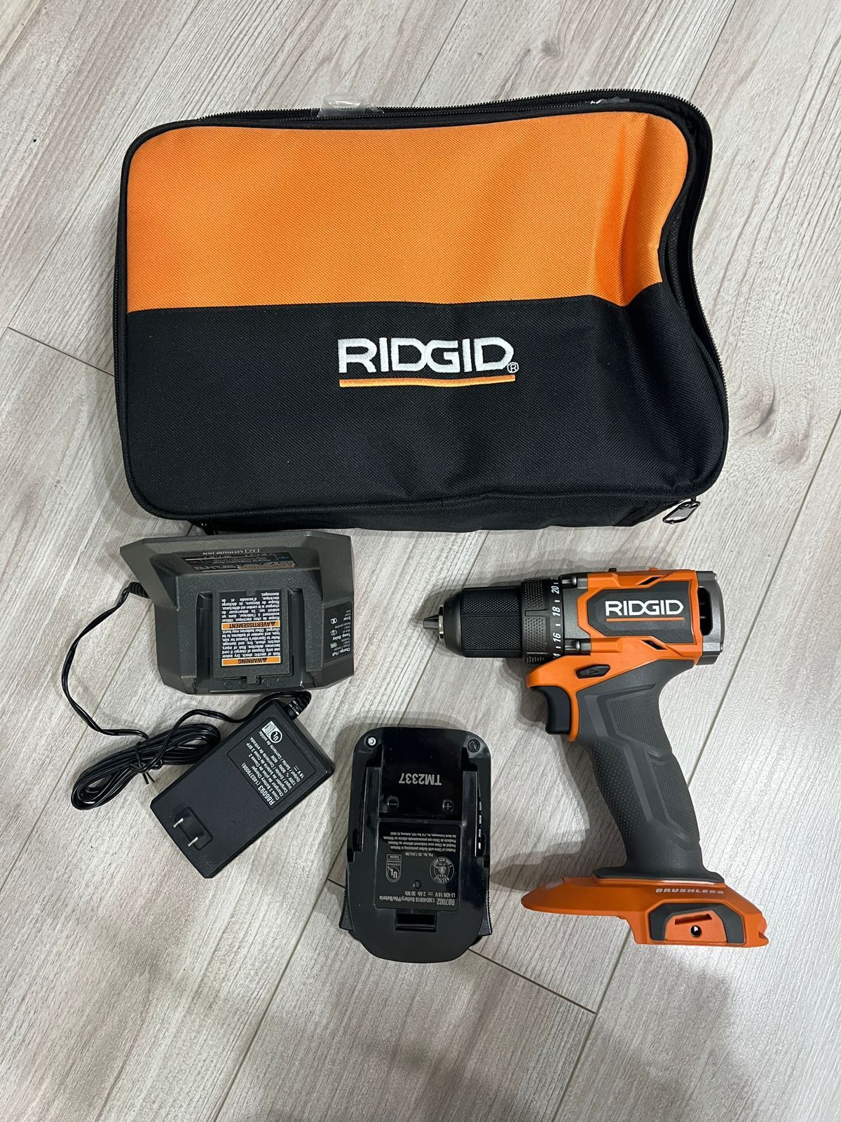 Ridgid! Шуруповерти та багато іншого.