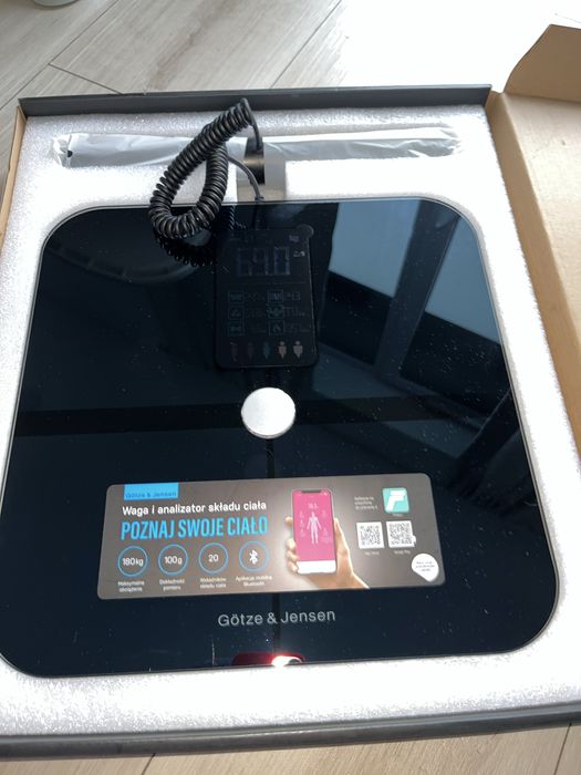 Ekskluzywna waga z analizatorem składu ciała Götze & Jensen BS950K