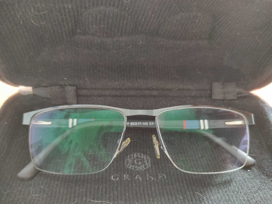 Продам мужские очки для зрения Италия