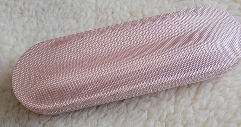 Дорожній футляр для зубної щітки, НХ 9210 Fhilips з зарядним пристроєм