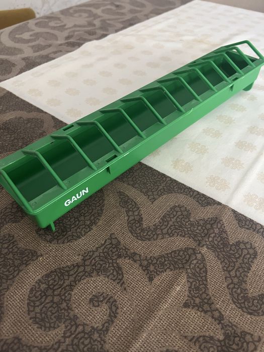 Comedouro de chão 40cm