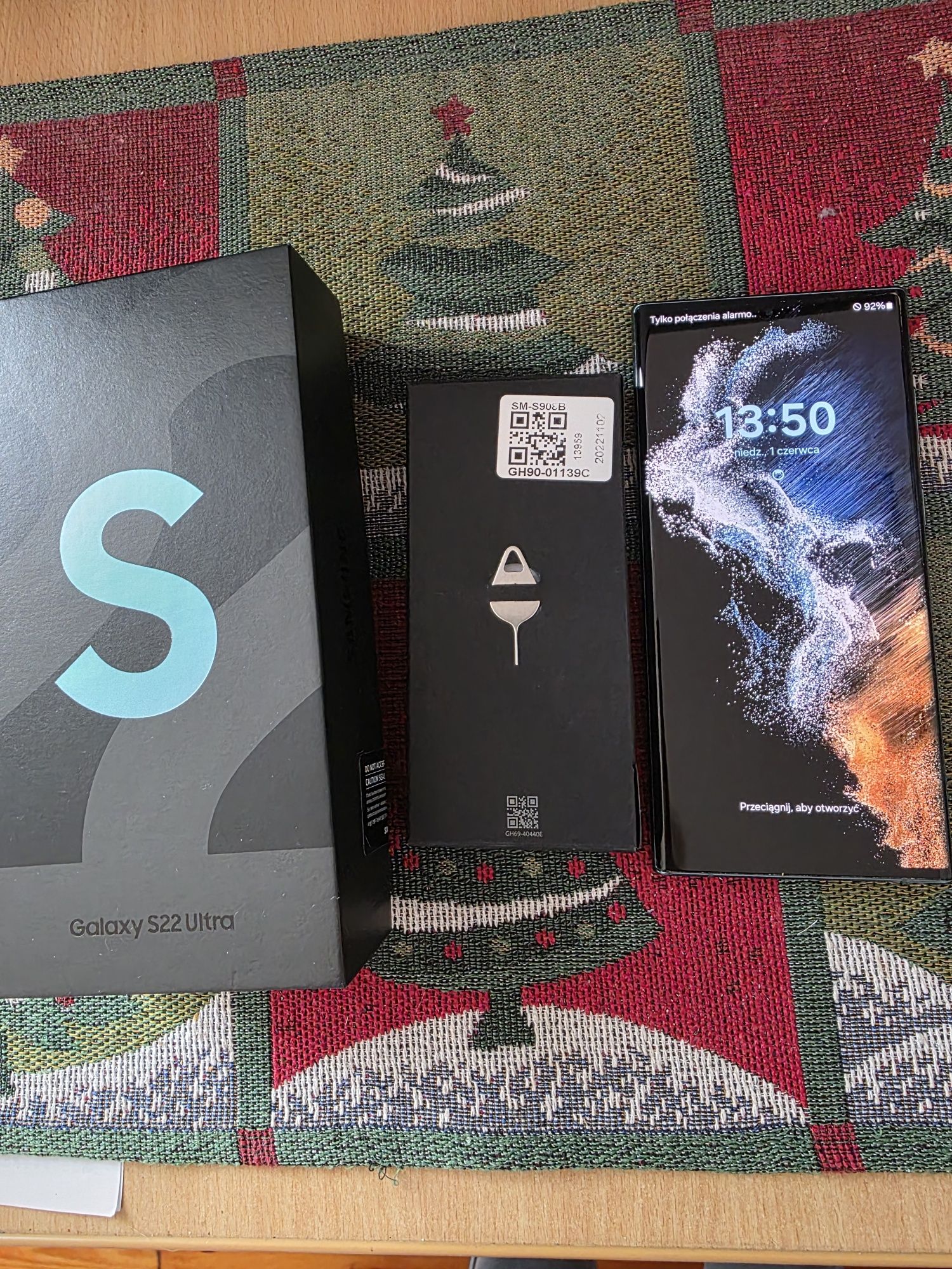 Samsung galaxy s22 ultra. 128GB ram.8GB