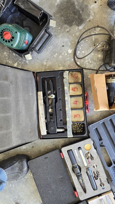 Venda de garagem - Várias Ferramentas