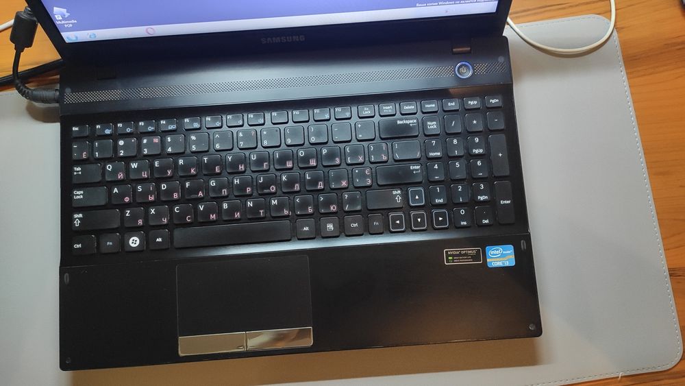 Ноутбук Samsung NP300v5z-s03ua