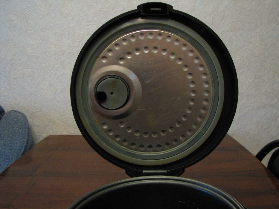 Мультиварка Redmond RMC - M 10 Power 500 W