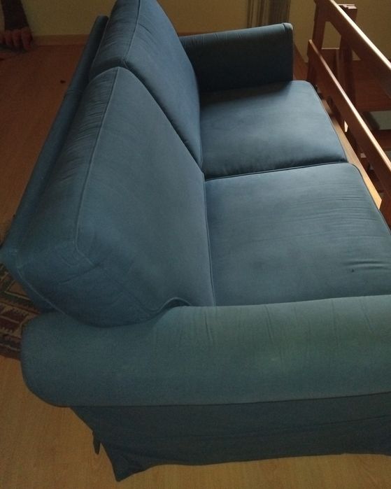 Sofa azul acinzentado