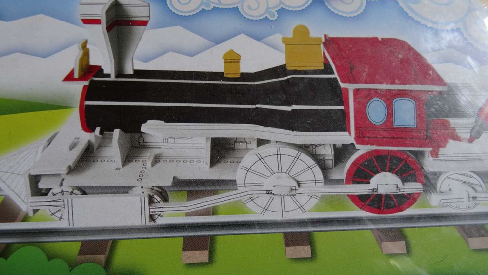 Puzzle 3 D do kolorowania- lokomotywa
