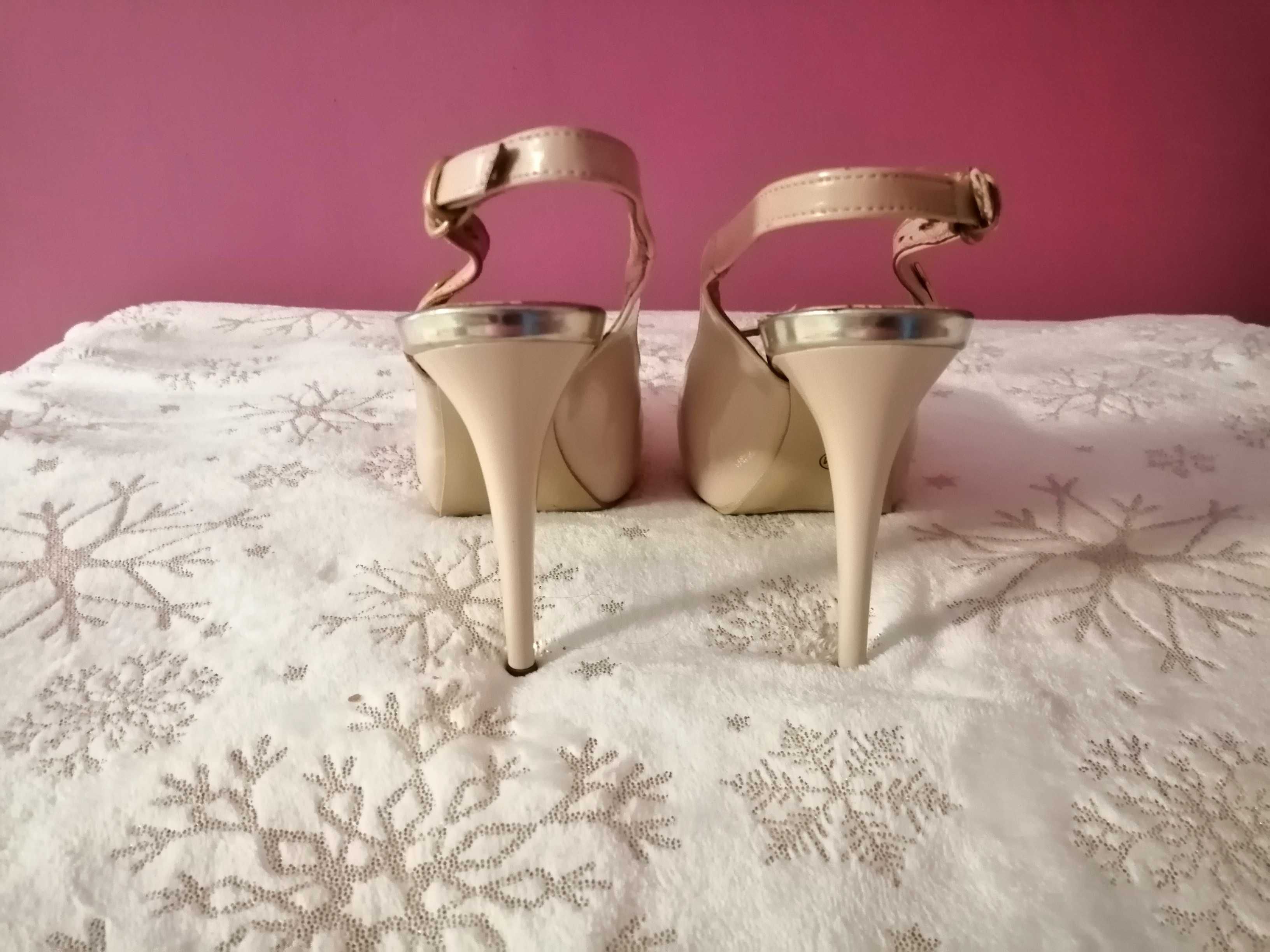 Szpilki czolenka Prima moda 35