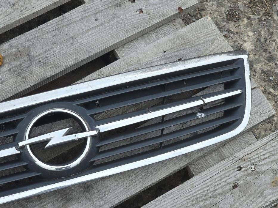 atrapa chłodnicy grill OPEL OMEGA C maskownica znaczek chrom