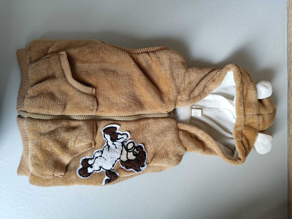 Uroczy bezrękawnik dla chłopca