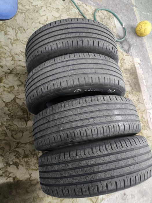 Шини 4шт. Continental 215 60 17 літо 6.7÷ 7мм. В доброму стані
