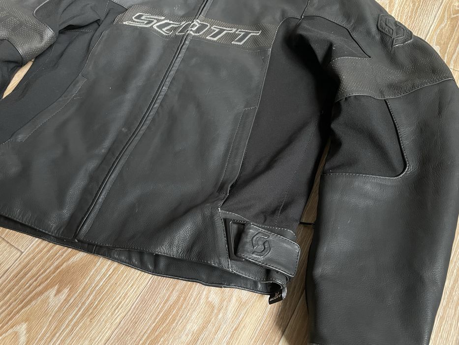 SCOTT. Класна шкіряна мотокуртка, повний комплект захисту! XL розмір