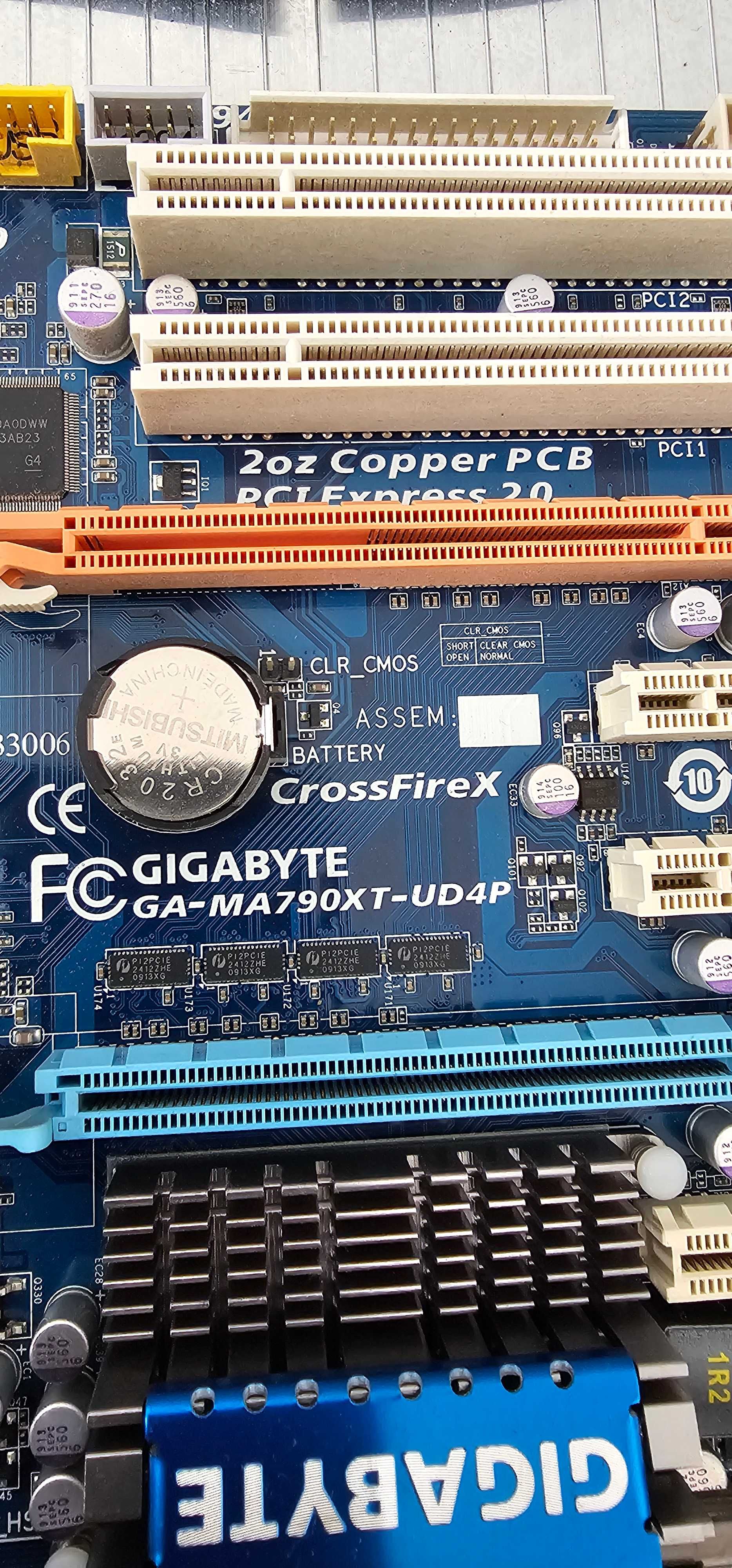 Płyta główna Gigabyte GA-MA790XT-UD4P plus AMD Phenom II X2 550
