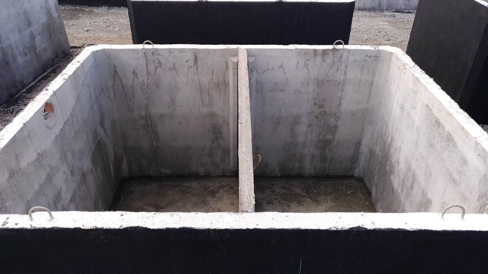 10m3 dwukomorowy zbiornik betonowy na ścieki wodę gnojowicę deszczówkę
