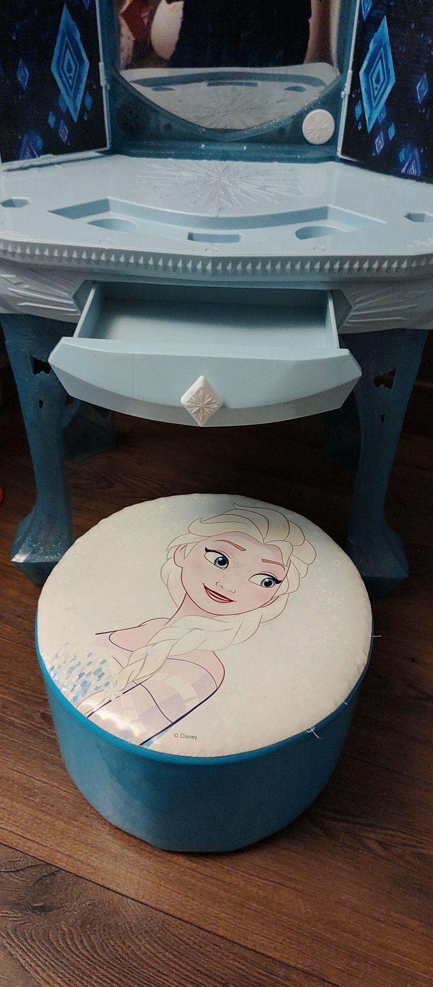Grająca Toaletka Kraina Lodu - Elsa - Frozen + dodatki