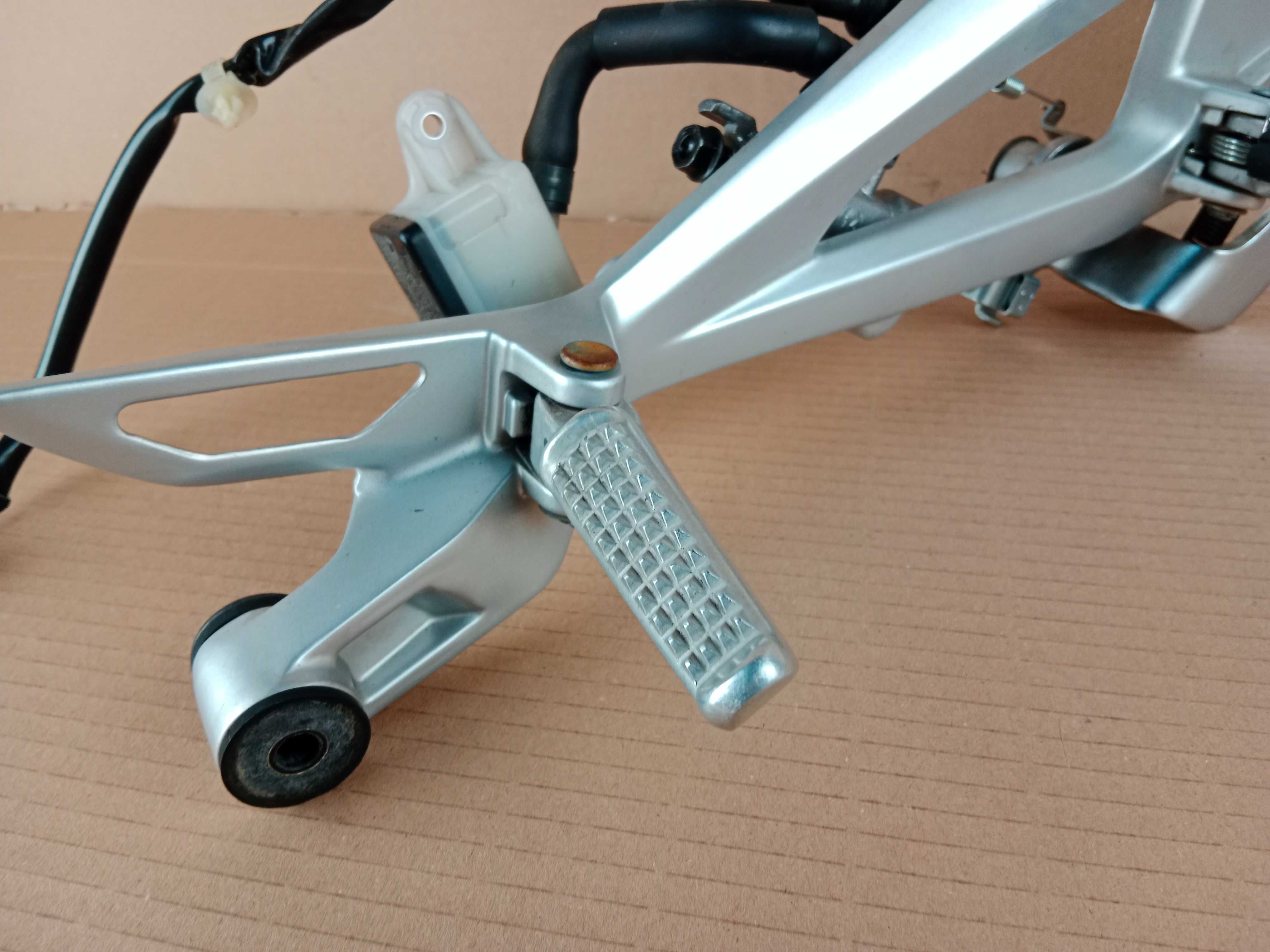 Honda NC 750 X DCT Prawy Set Podnóżek Kierowcy Dźwignia Hamulca Pompa