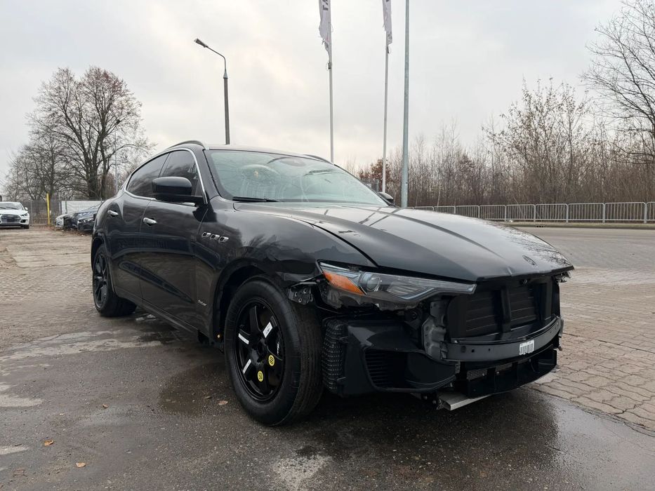 Maserati Levante SQ4 GranLusso, Na miejscu, Niegroźnie Uszkodzony!!!