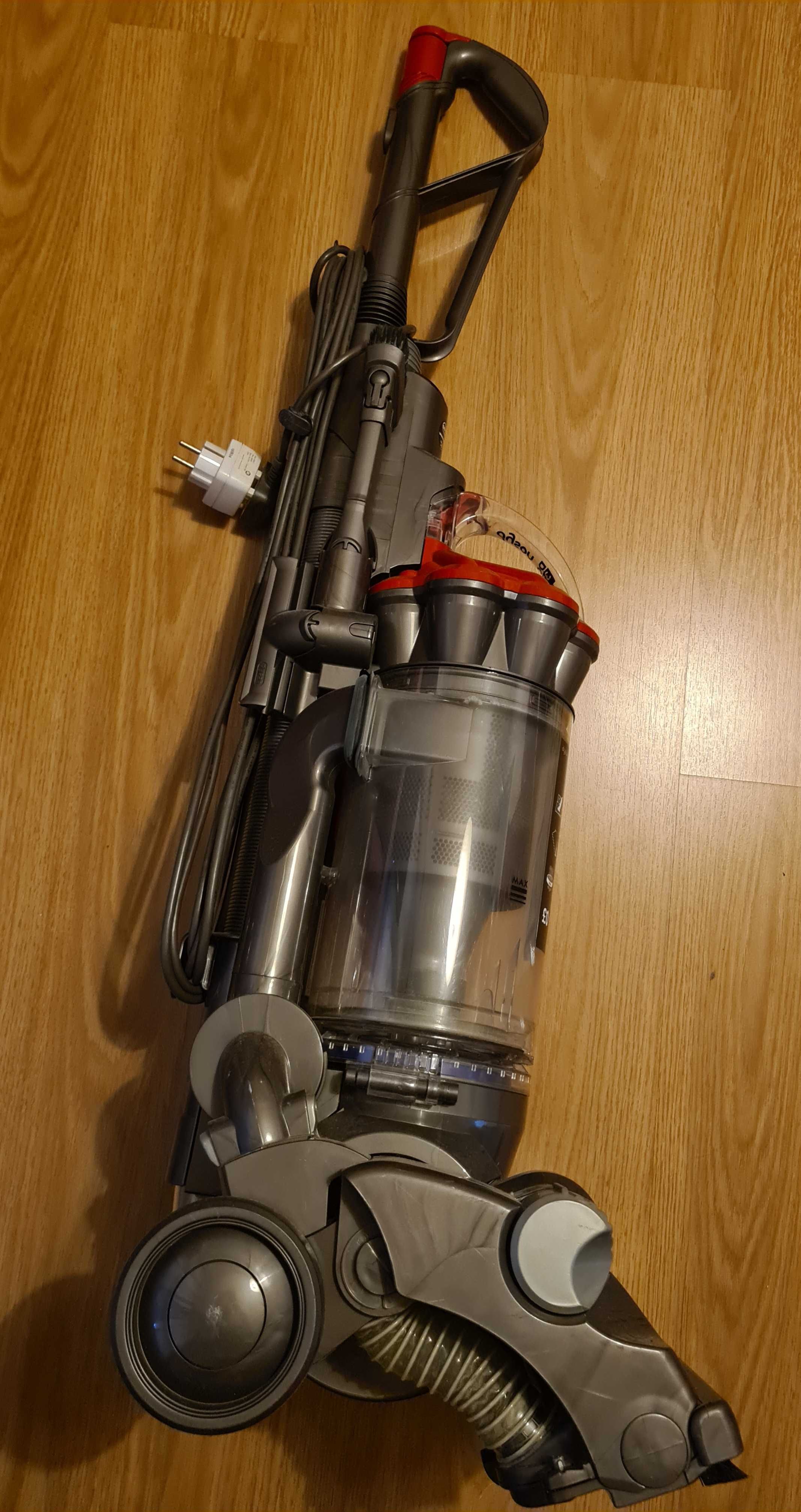 Aspirador Dyson DC 33