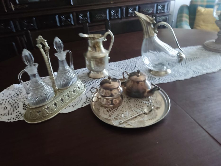 Conjunto de vários artigos