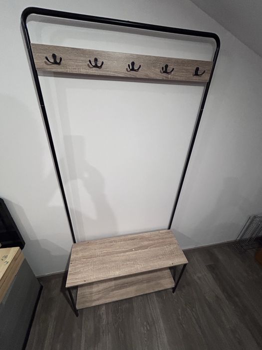 Suporte de cabide com sapateira