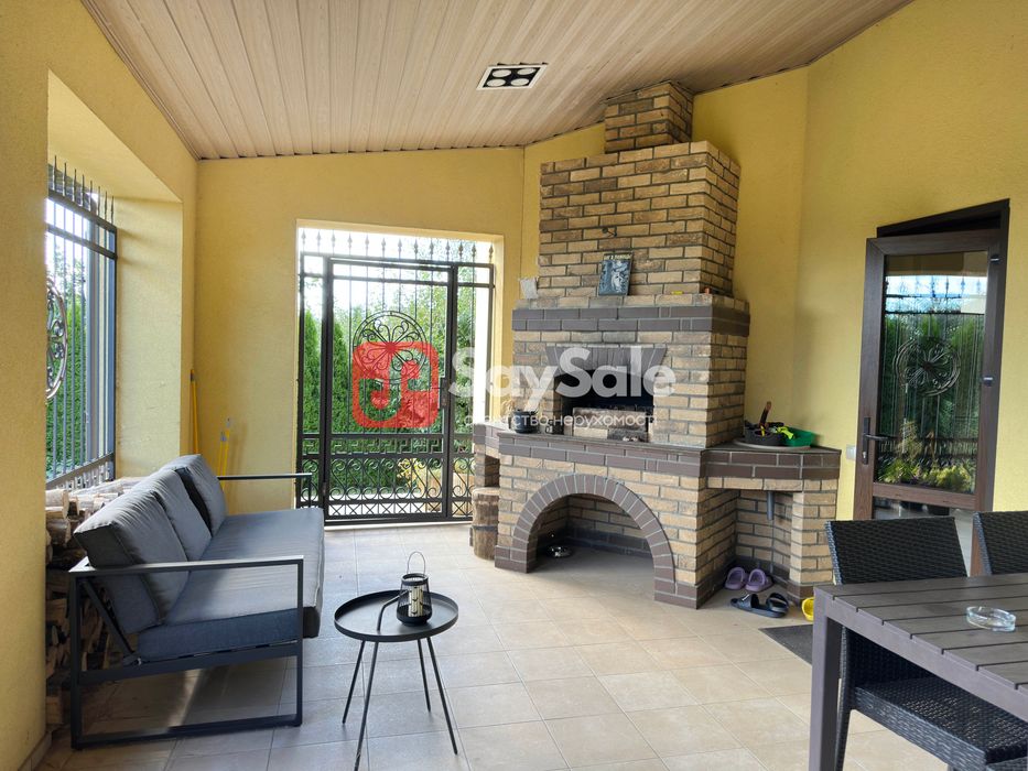 Продам будинок 460м2, 8 сот в селі Гатне, Мегамаркет, Одеський напрям