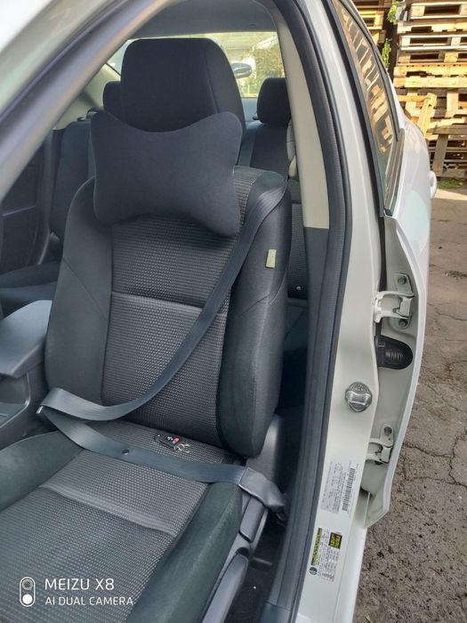 Подушка автомобильная. Подушка автомобільна на підголовник