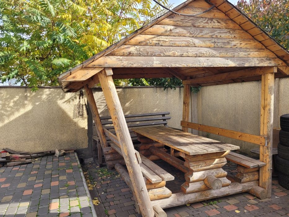 Продам укомплектованную квартиру в центре Нерубайского!