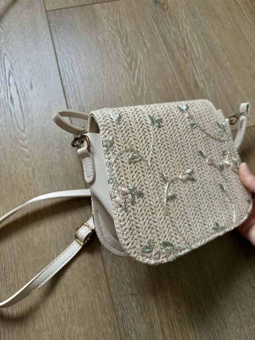 Жіноча сумочка.