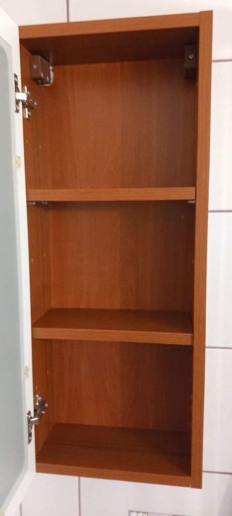 Szafka wisząca łazienkowa