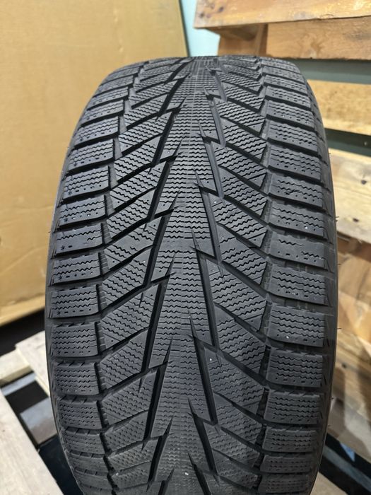 Продам зимнюю резину HANKOOK 225/40/18 и 245/40/18