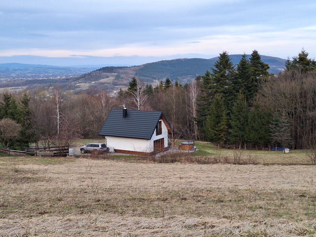 Domek z balia jacuzzi w Beskid Niski , las cisza spokòj , Leśna Chata