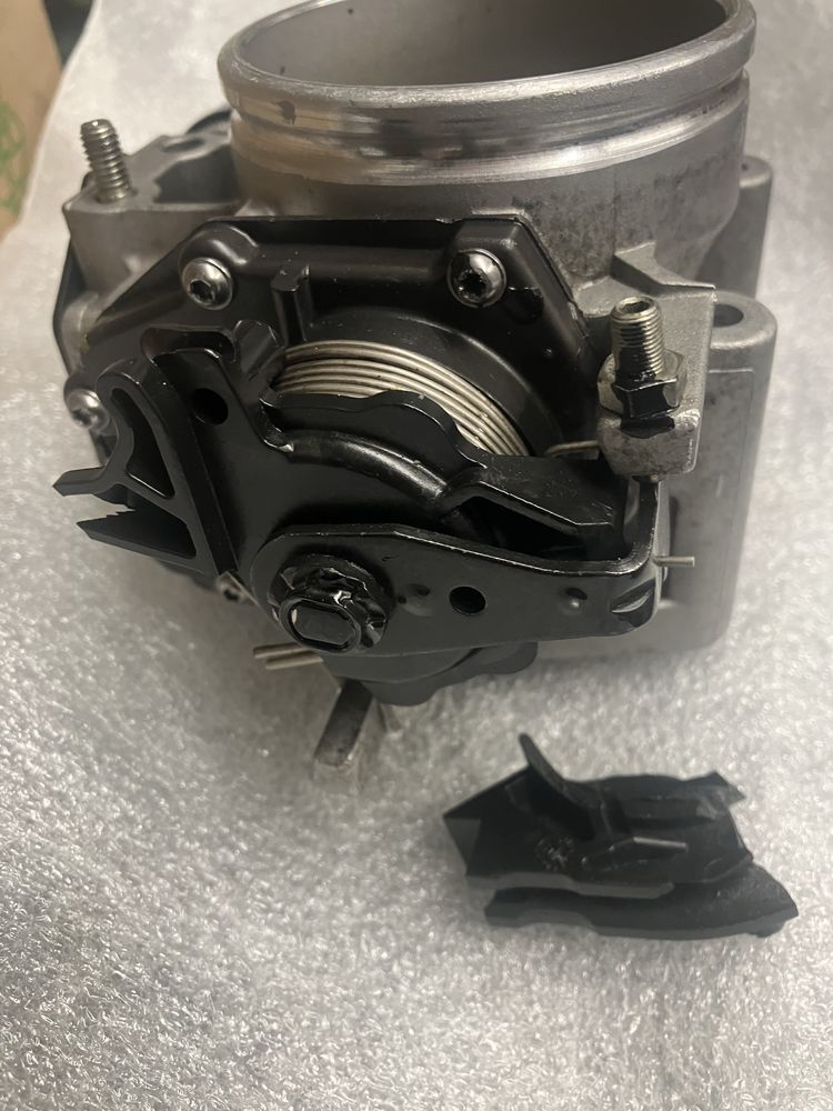 przepustnica bmw M52B20 z3 e36 e46 e39 2.0 320i
