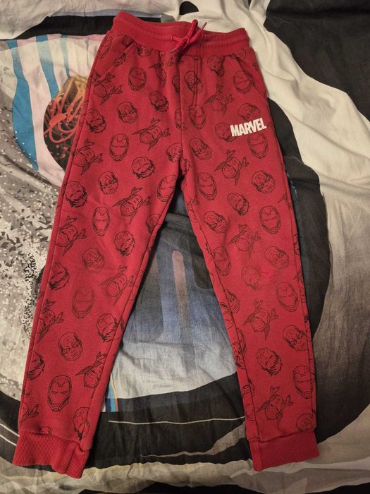 Bajkowa paczka ubrań 128 cm używana +GrATISY