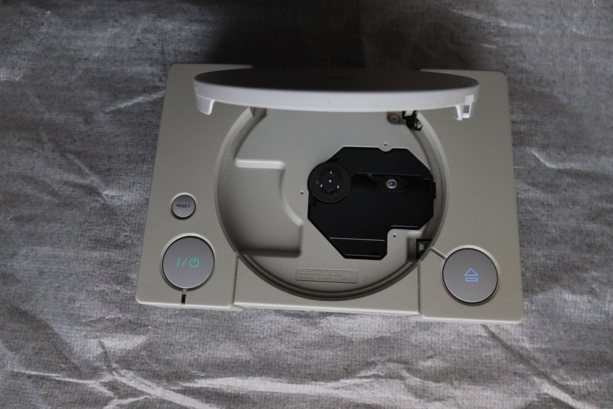 Playstation 1 SCPH-9002 com comando e acessórios