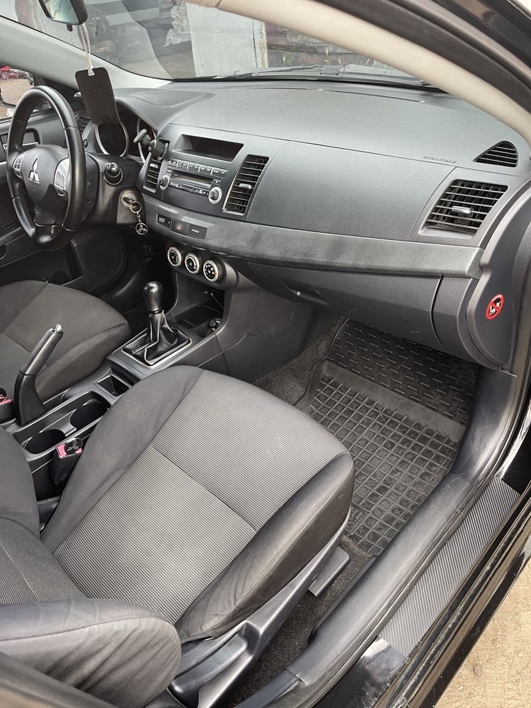Продам Mitsubishi Lancer X