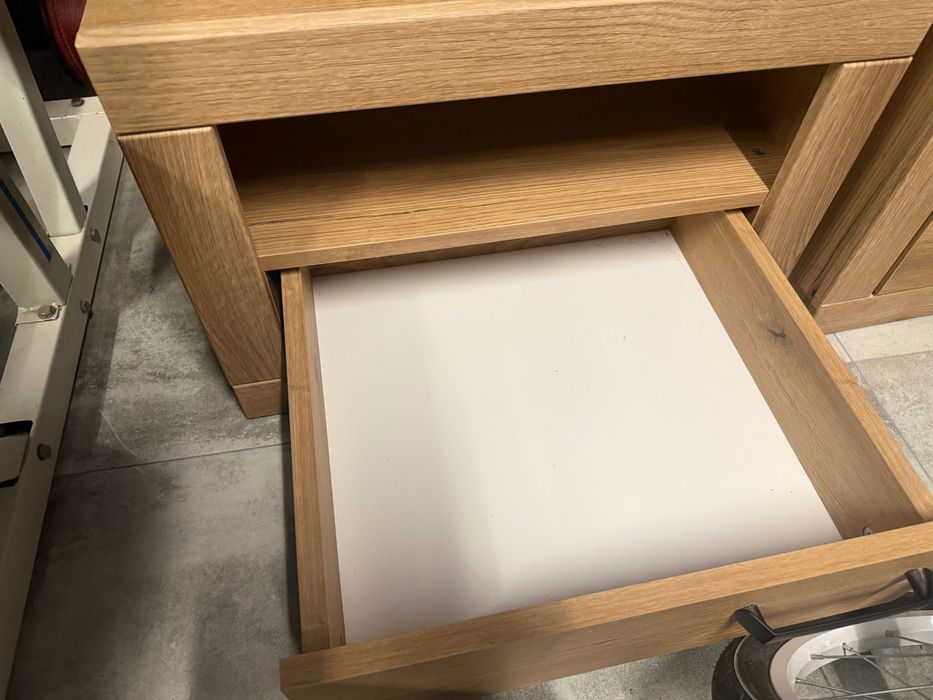 Szafki nocne - dwie (prawa, lewa)