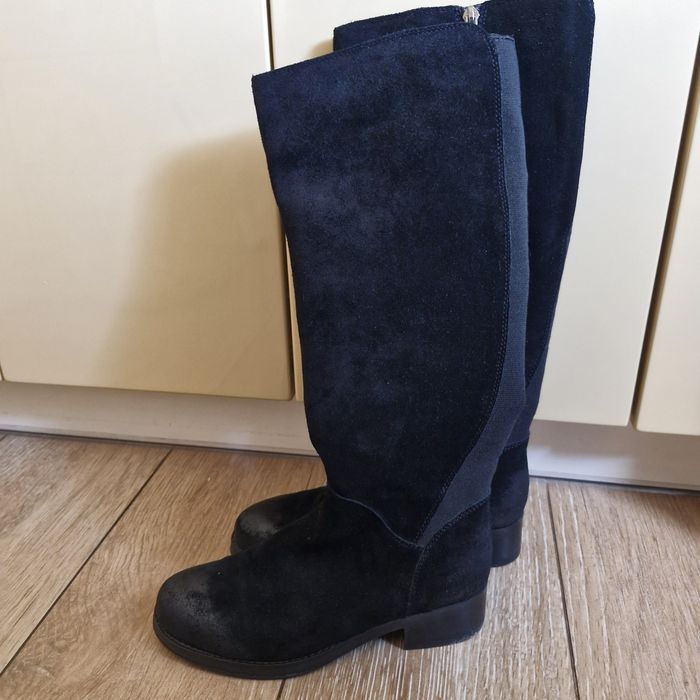 Зимові замшові сапоги.