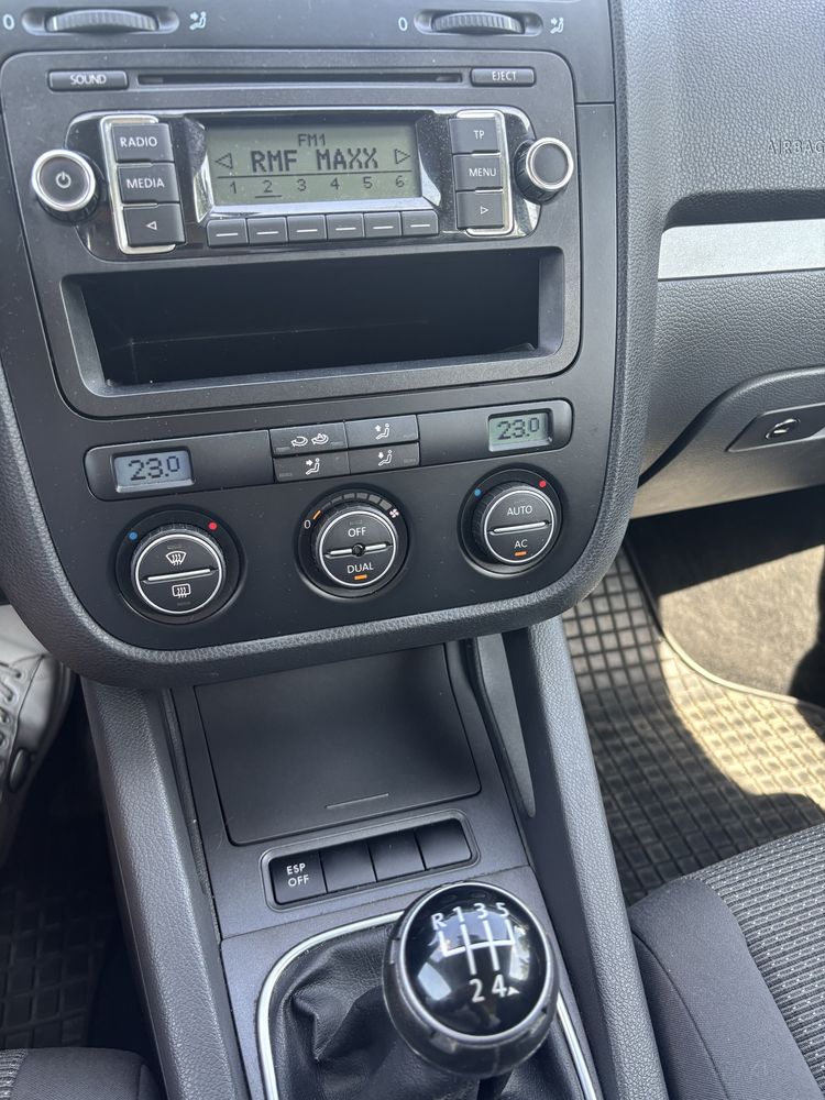 VW GOLF V = 1.6 Benzyna = Comfortline = 102 KM = Kombi = Czarny