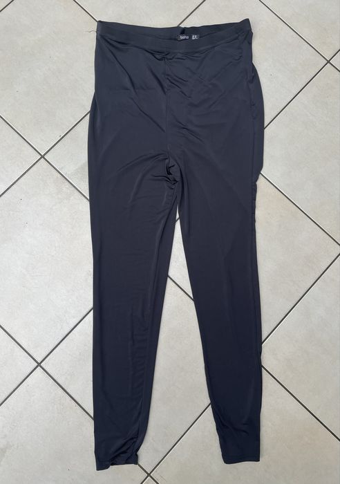 Legginsy roz.44/46 czarne błyszczące marszczone