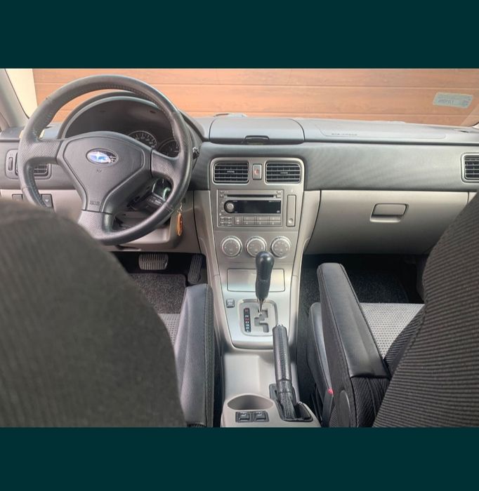 Subaru Forester 2.0 AWD 4x4 2005 Automat  hak Bardzo dobry stan