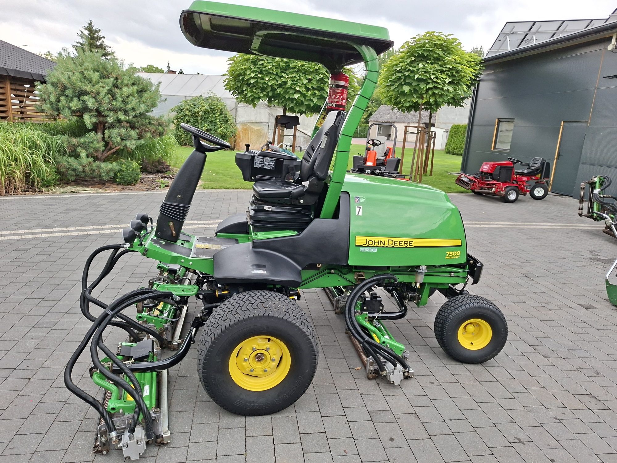 Kosiarka wrzecionowa John Deere 7500  2016 rok nie  toro kubota jacobs