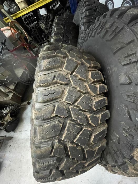 4 - PNEUS DISCOVER COOPER STT PRO 37X12.50 17 COM 95% DE PISO