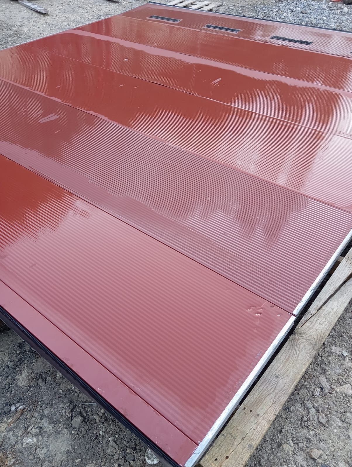 Brama garażowa segmentowa panelowa przemysłowa 403x425 wysoka