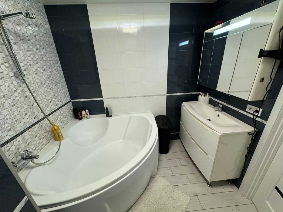 Оренда 3 кімнатної квартири на Подолі!!!