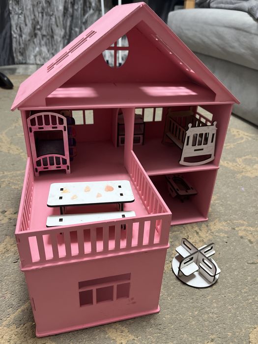 Домик деревянный для кукол