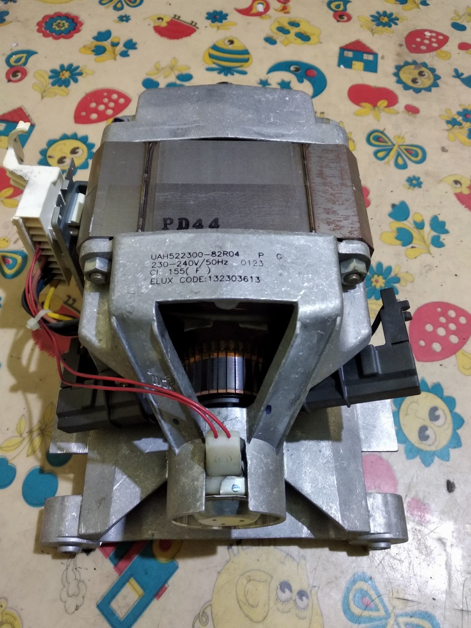 Двигатель стиральной машины Zanussi